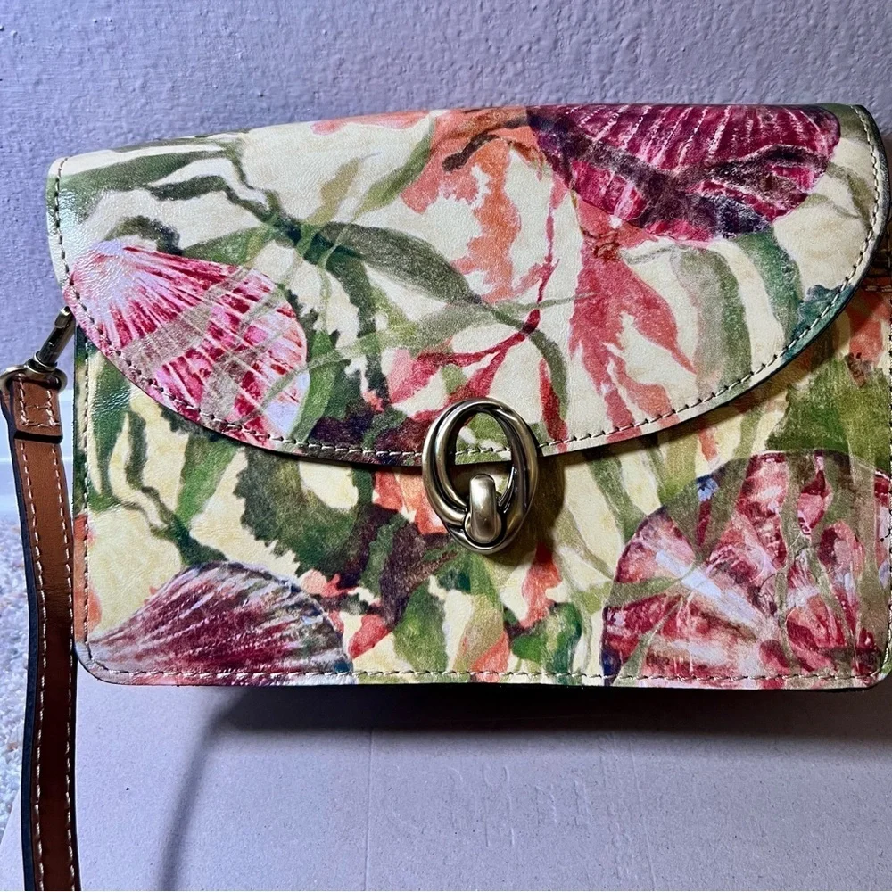 Patricia Nash Bella Crossbody Seashells by the Seashore